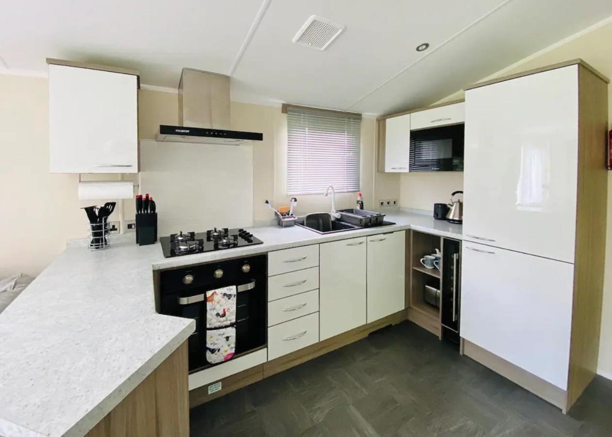 Docker Holiday Park Hotell Carnforth Exteriör bild
