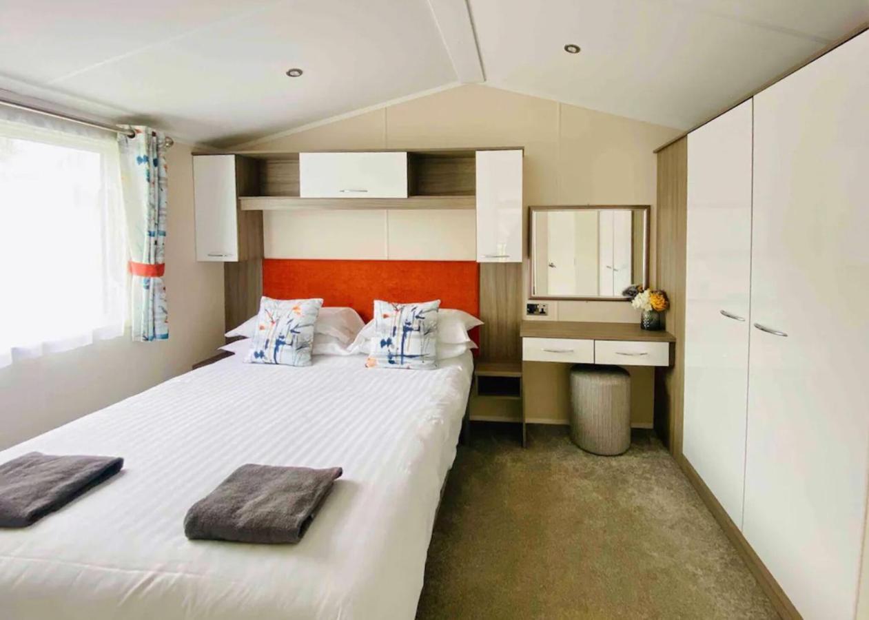 Docker Holiday Park Hotell Carnforth Exteriör bild