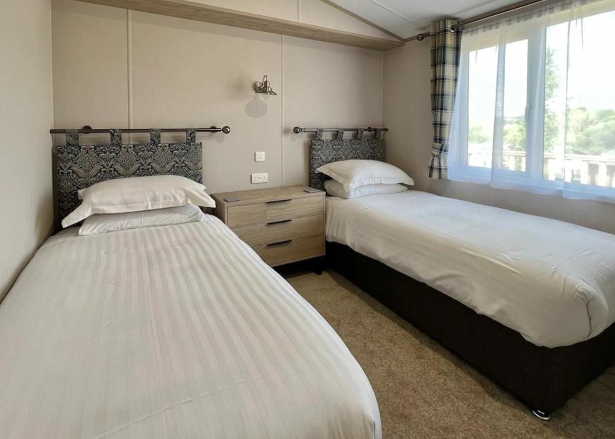 Docker Holiday Park Hotell Carnforth Exteriör bild