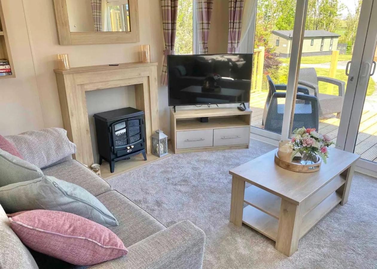 Docker Holiday Park Hotell Carnforth Exteriör bild