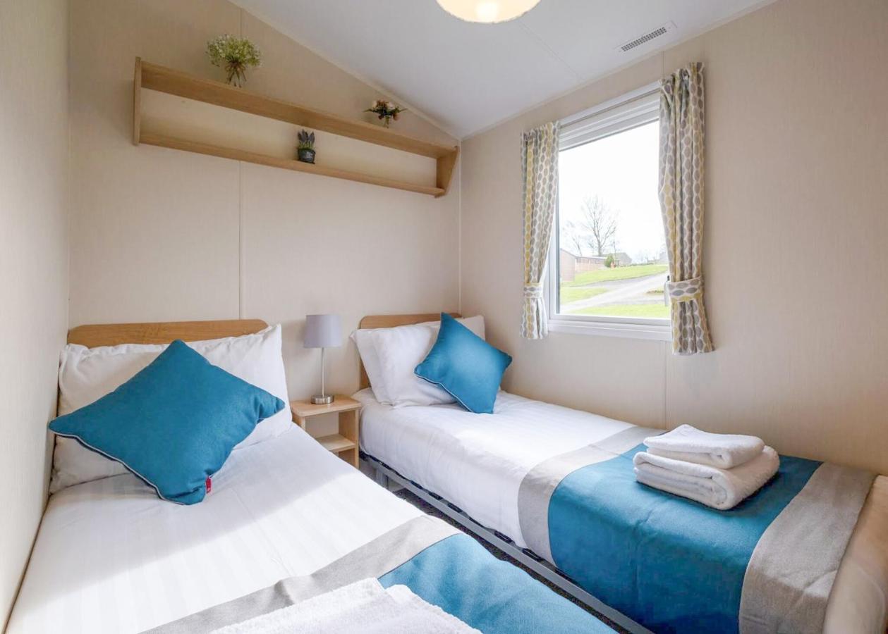 Docker Holiday Park Hotell Carnforth Exteriör bild